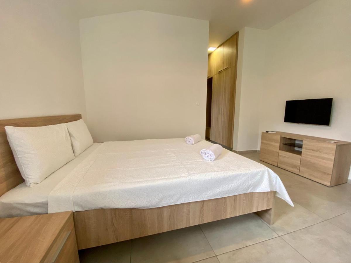 Villa Dolphin Apartments Petrovac Exterior photo