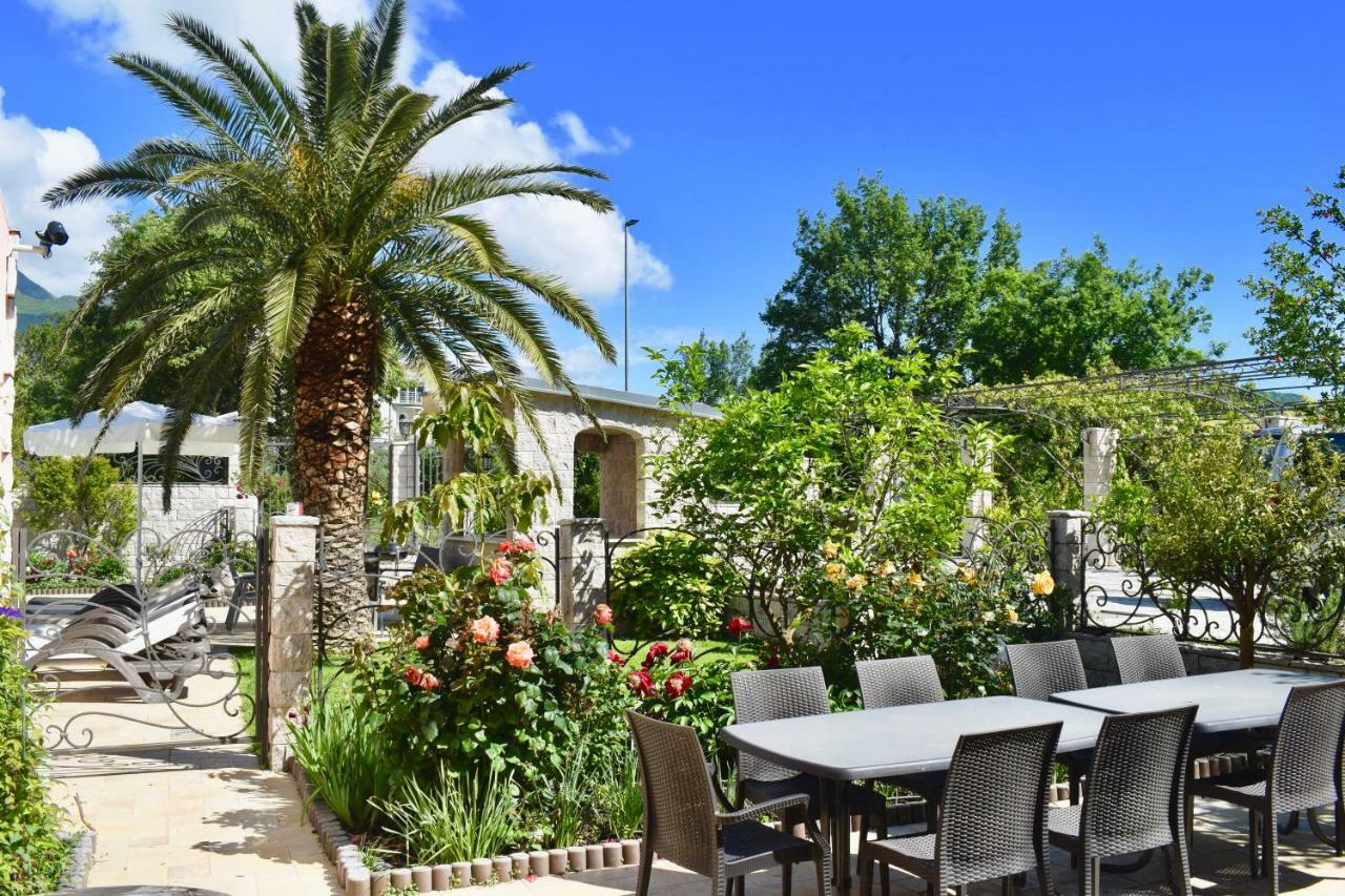 Villa Dolphin Apartments Petrovac Exterior photo