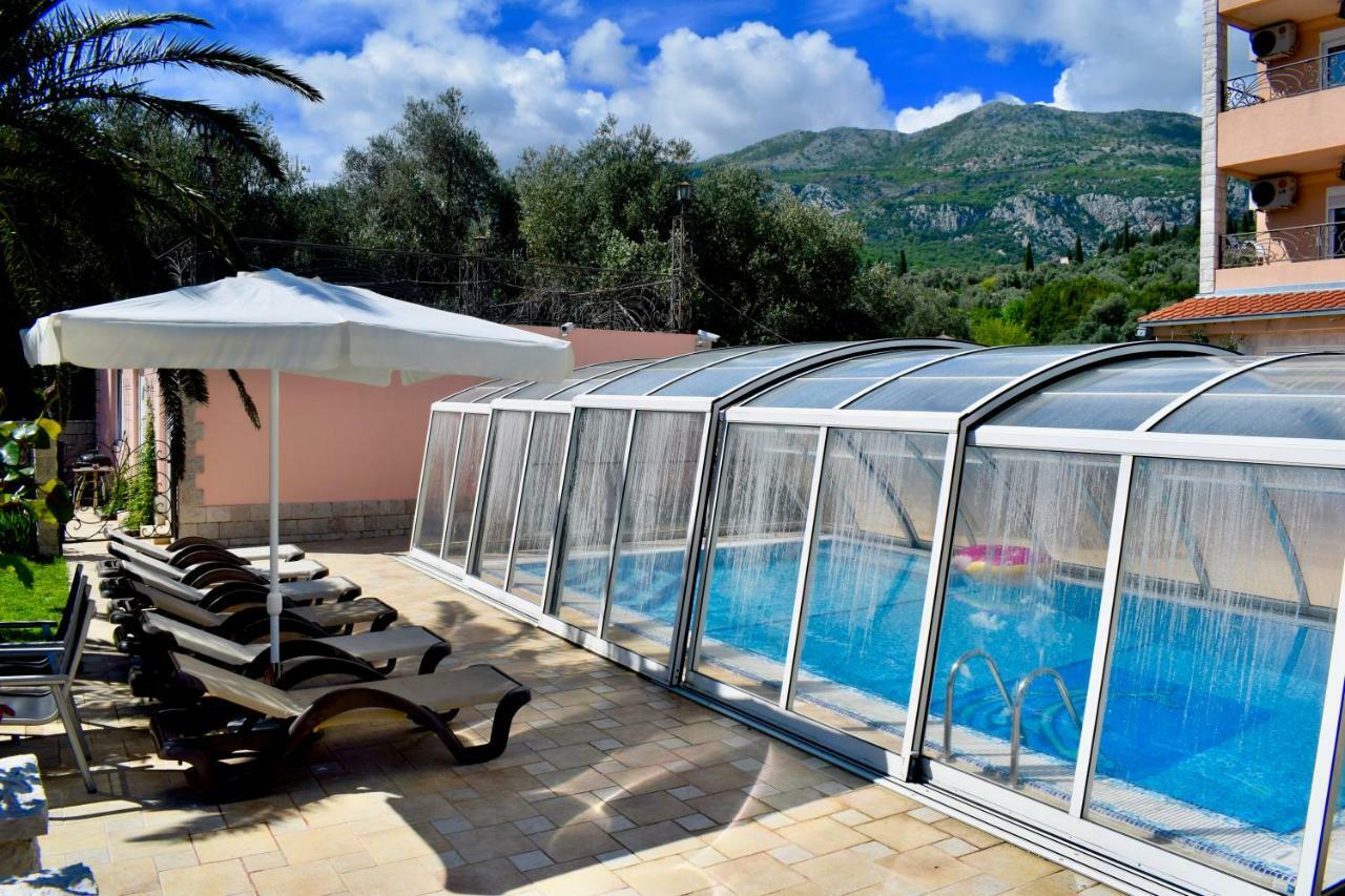 Villa Dolphin Apartments Petrovac Exterior photo