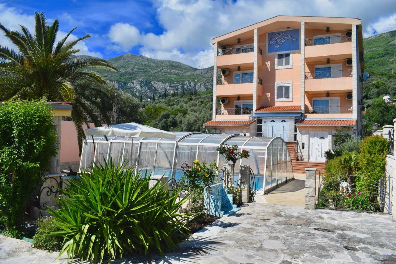 Villa Dolphin Apartments Petrovac Exterior photo